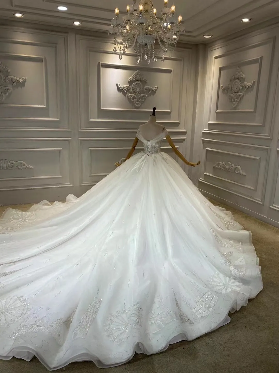 Gorgeous off shoulder crystals beads glitter sparkling ball gown princess style wedding dress 2021#112203