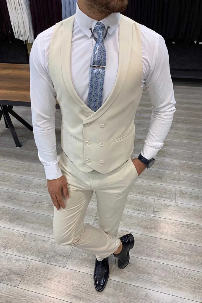 Off-white three-piece partywear suit for men