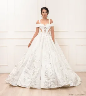 Princess Ball Gown Wedding Dress (#Esmée)