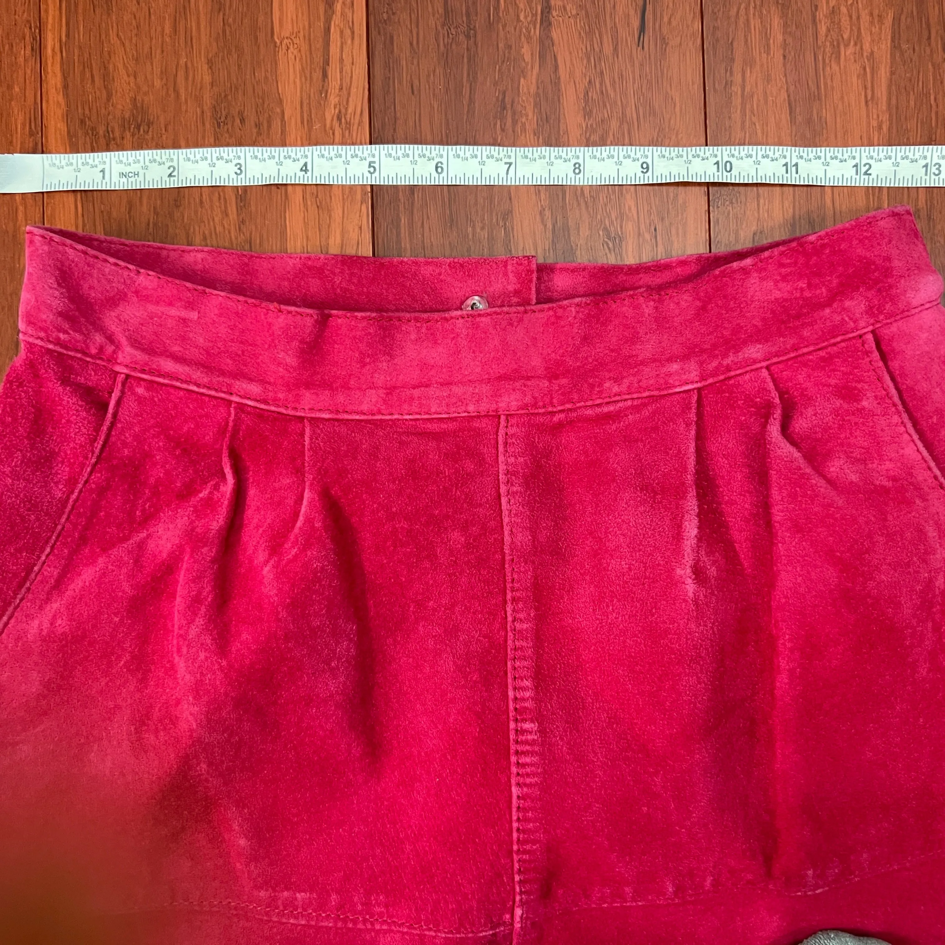 Vintage Pink Suede Pencil Skirt with Pockets Waist 26" Size 6