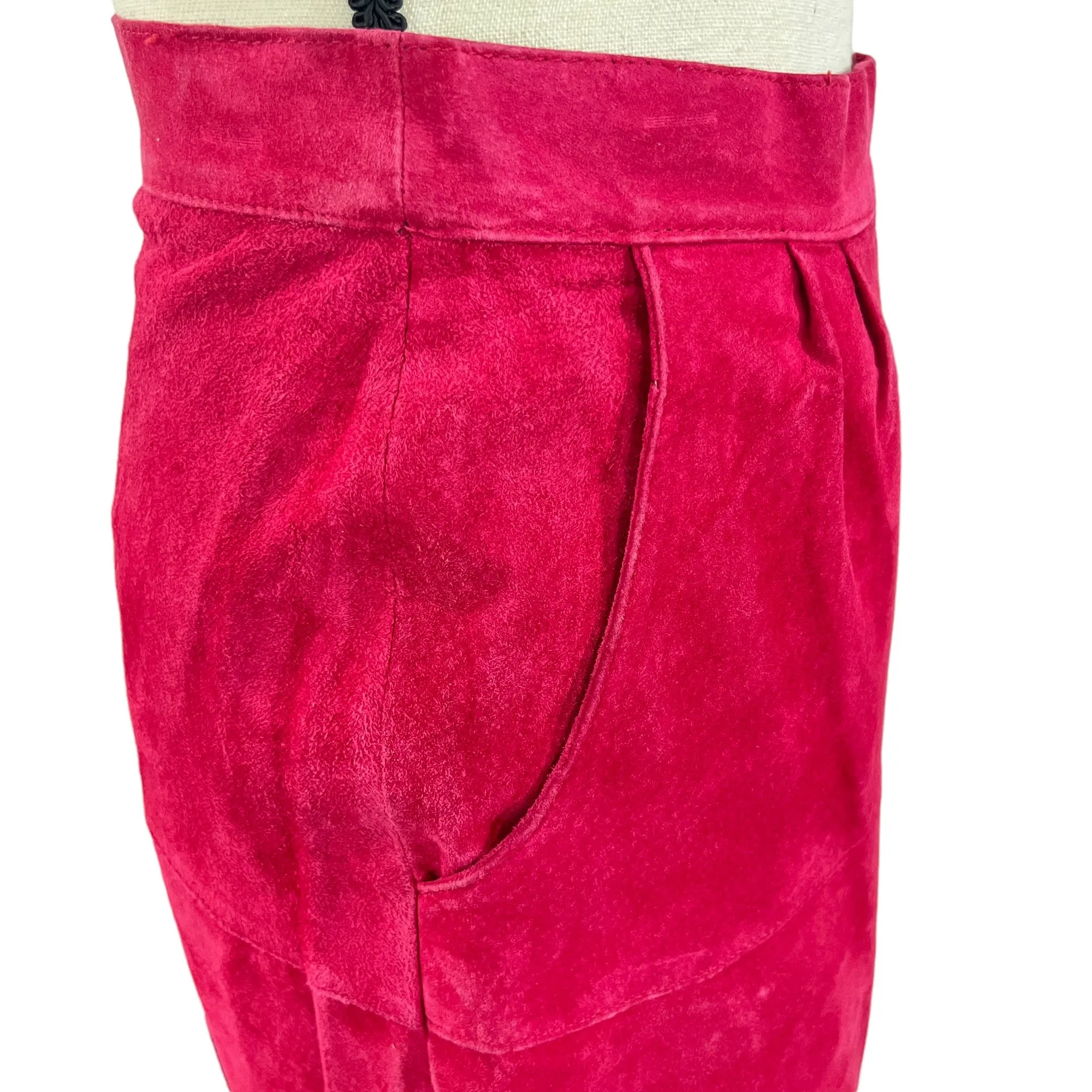 Vintage Pink Suede Pencil Skirt with Pockets Waist 26" Size 6